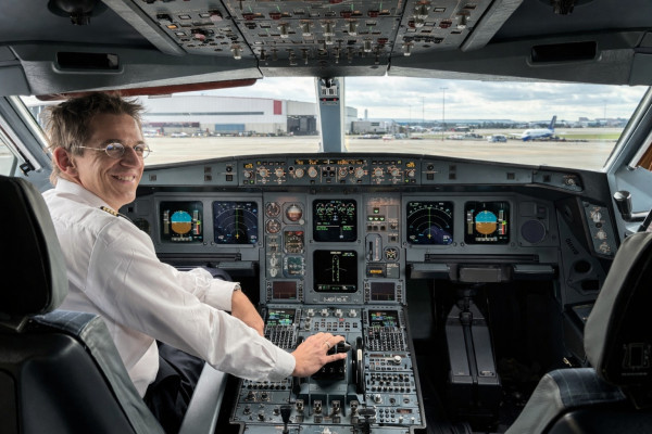 Lufthansapilot Helge Lahrmann 