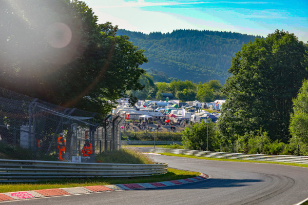 Sportreporterinnen am Nürburgring 